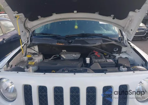 2016 Jeep Patriot Latitude из США, поврежденный, VIN 1C4NJRFB9GD759698